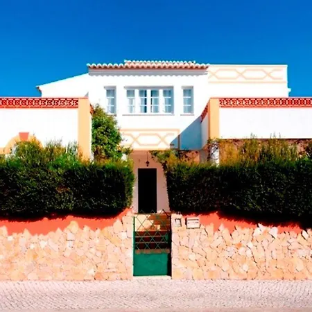 Flow House - Surf Kite Surf School Bed & Breakfast 3*
