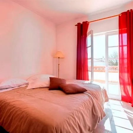 Flow House - Surf Kite Surf School 3* Lagos