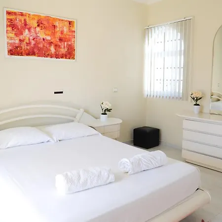Flow House - Surf Kite Surf School Bed & Breakfast Lagos