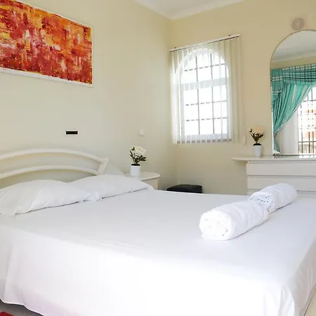 Flow House - Surf Kite Surf School Bed & Breakfast 3*