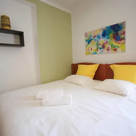 Flow House - Surf Kite Surf School Bed & Breakfast 3*